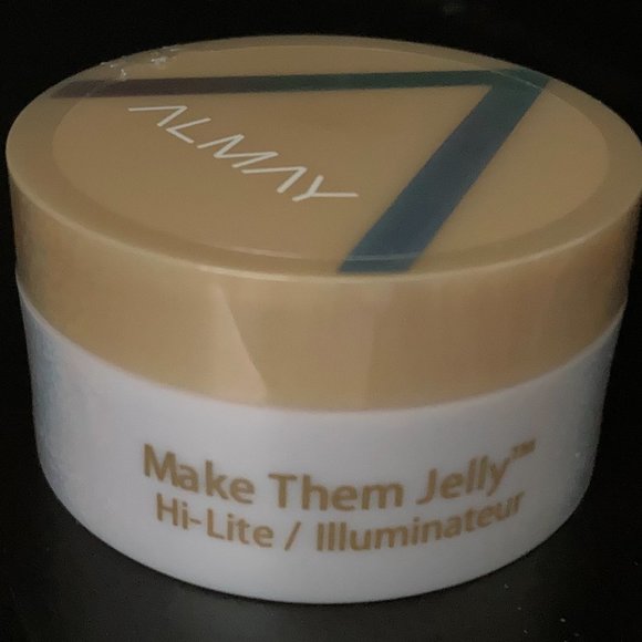 New Set Kit of 5 Holiday GIFT Revlon/Almay Cosmetics Makeup  & USA Hair Lotion - Picture 4 of 9